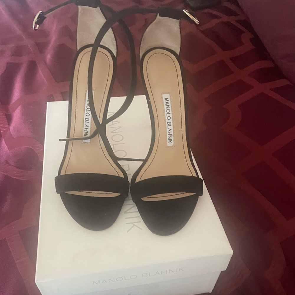 Manolo Blahnik Chaos sandal size 36.